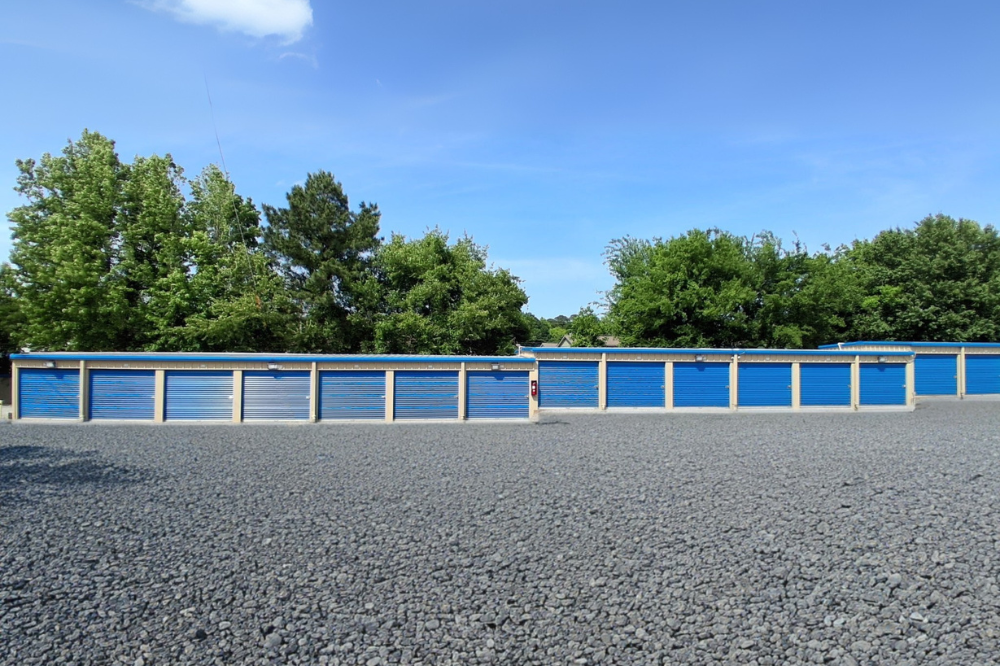 Tuscaloosa AL self storage with drive-up entry